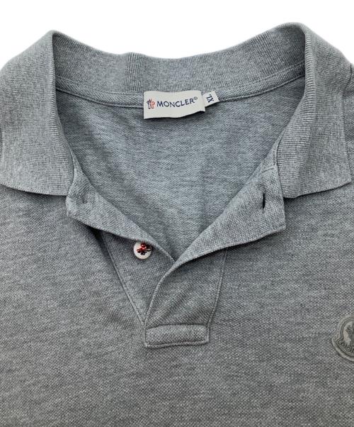 MONCLER（モンクレール）MONCLER (モンクレール) ポロシャツ グレー サイズ:XLの古着・服飾アイテム