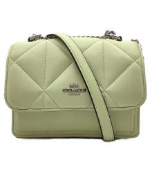 COACH（コーチ）の古着「ミニウォレット オン ア チェーン パフィー ダイヤモンド キルティング」｜グリーン