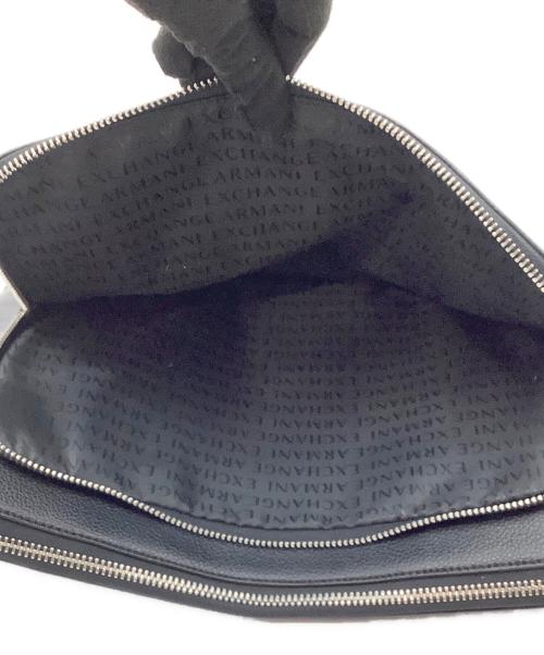 ARMANI EXCHANGE（アルマーニ エクスチェンジ）ARMANI EXCHANGE (アルマーニ エクスチェンジ) クラッチバッグ ブラックの古着・服飾アイテム