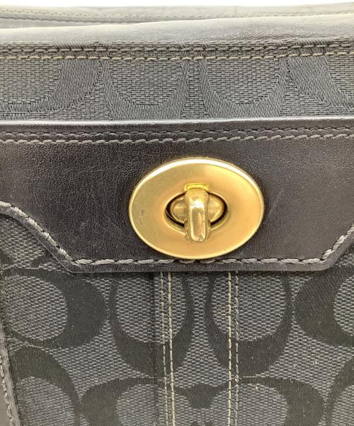 COACH（コーチ）COACH (コーチ) シグネチャーハンドバッグ ブラックの古着・服飾アイテム