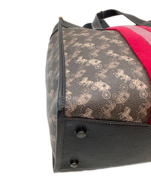 COACH（コーチ）COACH (コーチ) フィールド トート ホース アンド キャリッジ プリント アンド ヴァーシティストライプ ブラウン×レッドの古着・服飾アイテム