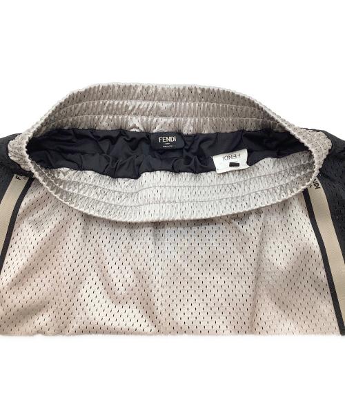FENDI（フェンディ）FENDI (フェンディ) ハーフパンツ ブラック サイズ:Mの古着・服飾アイテム