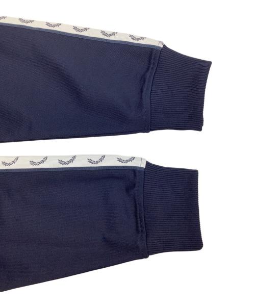 FRED PERRY（フレッドペリー）FRED PERRY (フレッドペリー) テープドトラックジャケット ネイビー サイズ:Mの古着・服飾アイテム