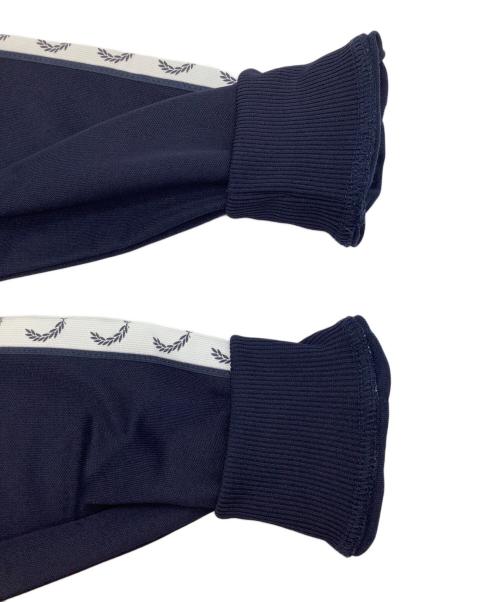 FRED PERRY（フレッドペリー）FRED PERRY (フレッドペリー) テープドトラックジャケット ネイビー サイズ:Mの古着・服飾アイテム