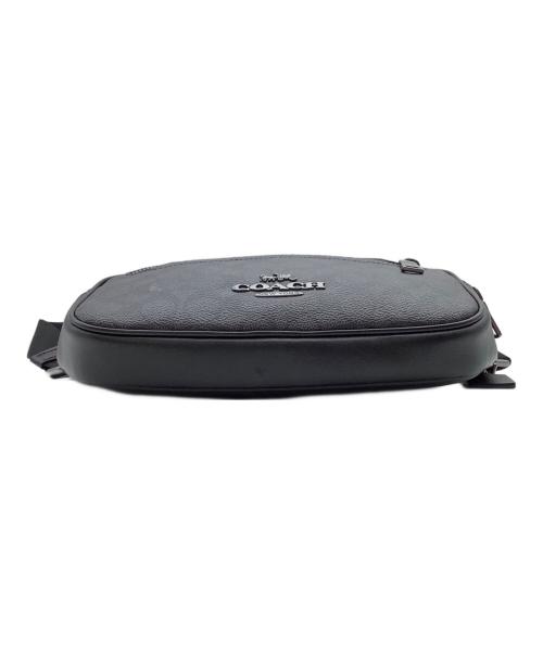 COACH（コーチ）COACH (コーチ) エリアス クロスボディ 　 ベルト バッグ　シグネチャー キャンバス ブラックの古着・服飾アイテム