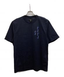 FENDI（フェンディ）の古着「FFロゴ グラフィック 刺繍 コットン 半袖 Tシャツ」｜ネイビー