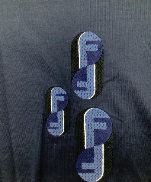 FENDI（フェンディ）FENDI (フェンディ) FFロゴ グラフィック 刺繍 コットン 半袖 Tシャツ ネイビー サイズ:Lの古着・服飾アイテム