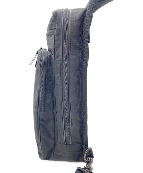PORTER（ポーター）PORTER (ポーター) ハイブリッドスリングショルダーバッグ ブラックの古着・服飾アイテム