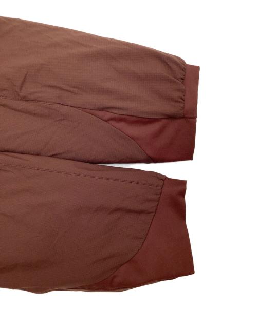 ARC'TERYX（アークテリクス）ARC'TERYX (アークテリクス) フーデッドジャケット ブラウン サイズ:Lの古着・服飾アイテム