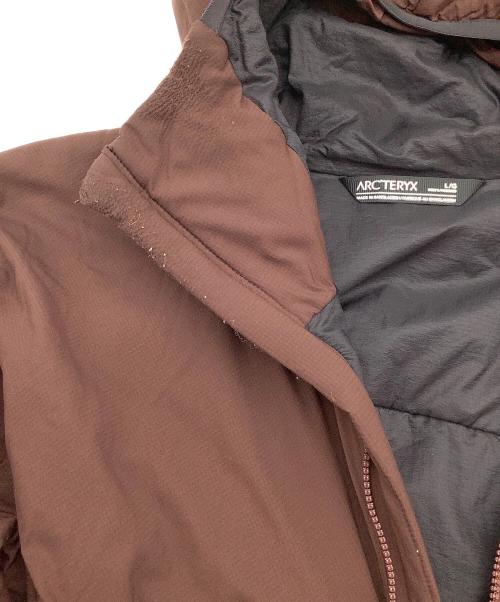 ARC'TERYX（アークテリクス）ARC'TERYX (アークテリクス) フーデッドジャケット ブラウン サイズ:Lの古着・服飾アイテム