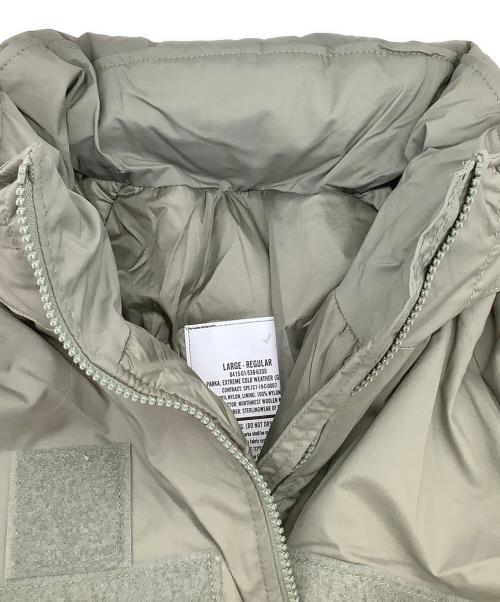 US ARMY（ユーエスアーミー）US ARMY (ユーエスアーミー) GEN3 LEVEL7 JACKET　ダウンジャケット ベージュ サイズ:Lの古着・服飾アイテム