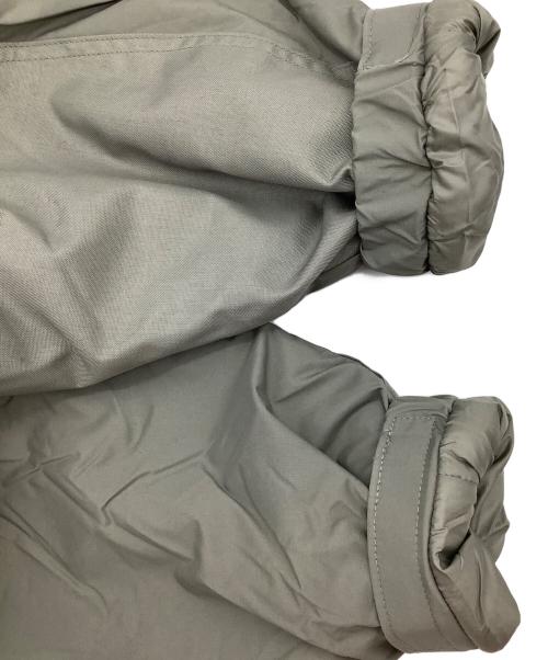 US ARMY（ユーエスアーミー）US ARMY (ユーエスアーミー) GEN3 LEVEL7 JACKET　ダウンジャケット ベージュ サイズ:Lの古着・服飾アイテム