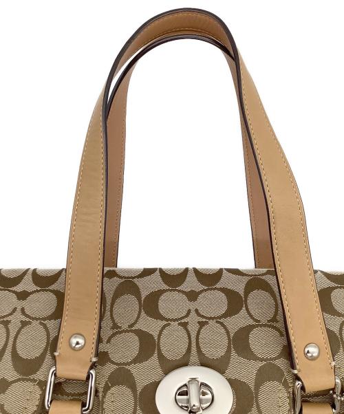 COACH（コーチ）COACH (コーチ) ハンプトンズ シグネチャー サッチェル　ハンドバッグ ベージュの古着・服飾アイテム