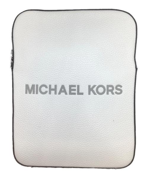 MICHAEL KORS（マイケルコース）MICHAEL KORS (マイケルコース) COOPER　ショルダーバッグ ホワイトの古着・服飾アイテム