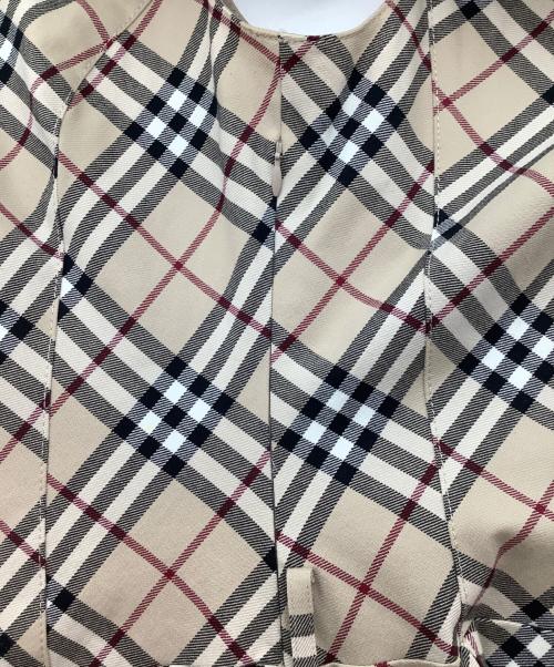 BURBERRY LONDON（バーバリーロンドン）BURBERRY LONDON (バーバリーロンドン) ノースリーブワンピース ベージュ サイズ:38の古着・服飾アイテム