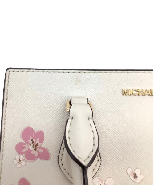 MICHAEL KORS（マイケルコース）MICHAEL KORS (マイケルコース) センタージップサッシェル ベージュの古着・服飾アイテム