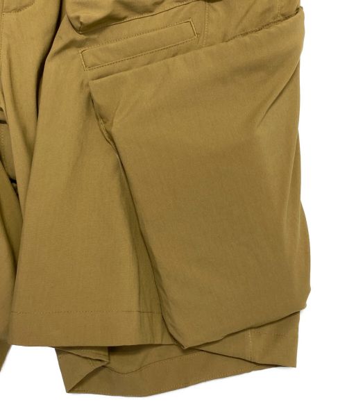 ACRONYM（アクロニウム）ACRONYM (アクロニウム) LIGHT SHELL NYLON STRETCH BDU SHORT PANT ベージュ サイズ:SIZE Mの古着・服飾アイテム