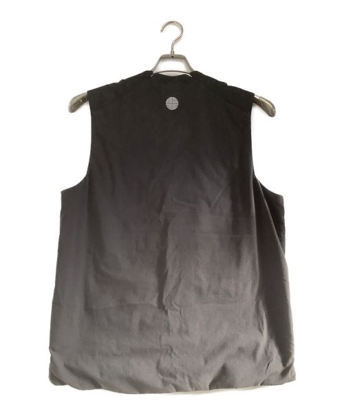 alk phenix（アルクフェニックス）alk phenix (アルクフェニックス) スナップボタンノーカラーベスト グレー サイズ:Lの古着・服飾アイテム