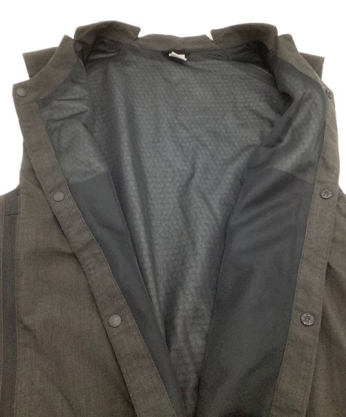 alk phenix（アルクフェニックス）alk phenix (アルクフェニックス) スナップボタンノーカラーベスト グレー サイズ:Lの古着・服飾アイテム