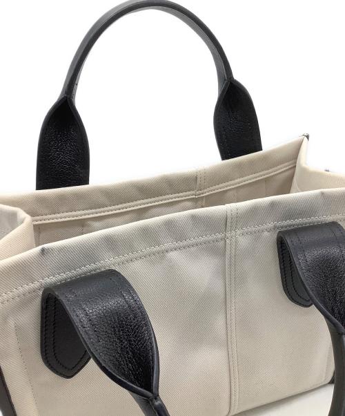 J&M DAVIDSON（ジェイ＆エム デヴィッドソン）J&M DAVIDSON (ジェイ＆エム デヴィッドソン) バブーシュカバッグ アイボリー×ブラック サイズ:表記なしの古着・服飾アイテム