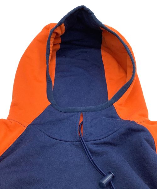 NIKE（ナイキ）NIKE (ナイキ) ワッペン付きプルオーバーパーカー オレンジ×ネイビー サイズ:Lの古着・服飾アイテム