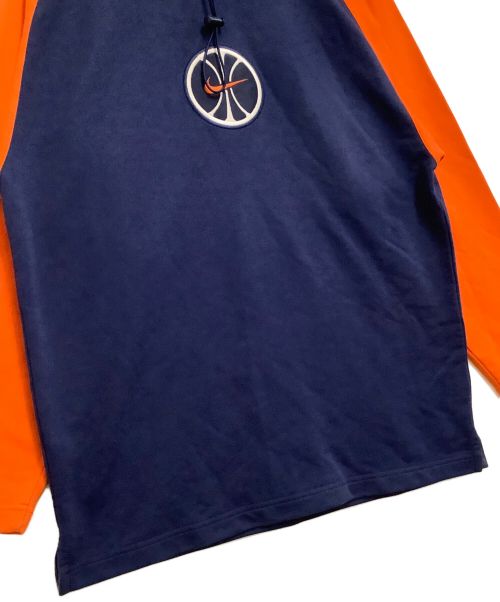 NIKE（ナイキ）NIKE (ナイキ) ワッペン付きプルオーバーパーカー オレンジ×ネイビー サイズ:Lの古着・服飾アイテム