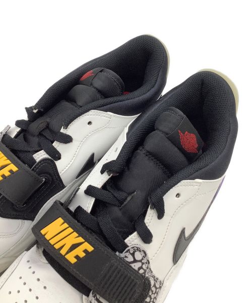 NIKE（ナイキ）NIKE (ナイキ) スニーカー JORDAN LEGACY 312 LOW LAKERS ホワイト×パープル サイズ:28.5の古着・服飾アイテム