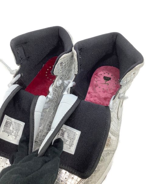 NIKE（ナイキ）NIKE (ナイキ) スニーカー AIR JORDAN 1 MID SE DISCO BALL シルバー サイズ:28の古着・服飾アイテム
