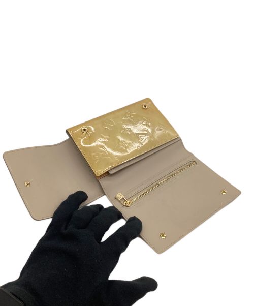 LOUIS VUITTON（ルイ ヴィトン）LOUIS VUITTON (ルイ ヴィトン) ポシェット　ヴェルニ　ウォーカー ルージュの古着・服飾アイテム