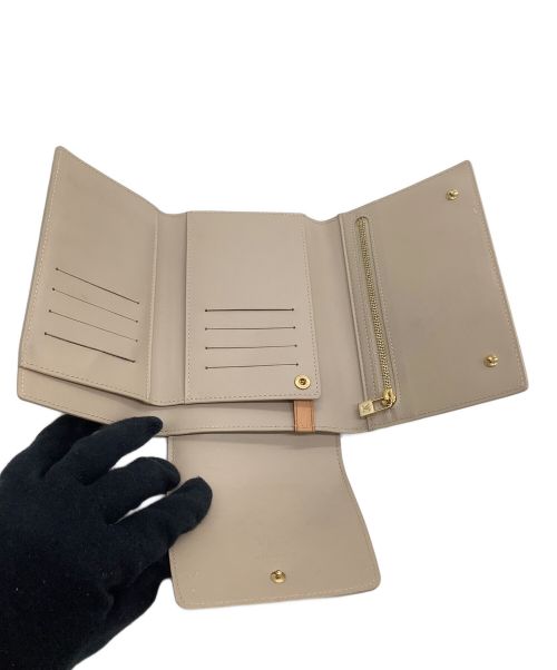 LOUIS VUITTON（ルイ ヴィトン）LOUIS VUITTON (ルイ ヴィトン) ポシェット　ヴェルニ　ウォーカー ルージュの古着・服飾アイテム