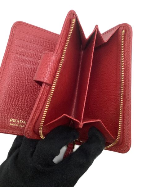 PRADA（プラダ）PRADA (プラダ) 2つ折り財布 レッドの古着・服飾アイテム