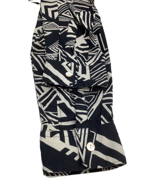 MASSES（マシス）MASSES (マシス) シャツ 	GEOMETRIC SHIRTS ブラック×ホワイト サイズ:Mの古着・服飾アイテム