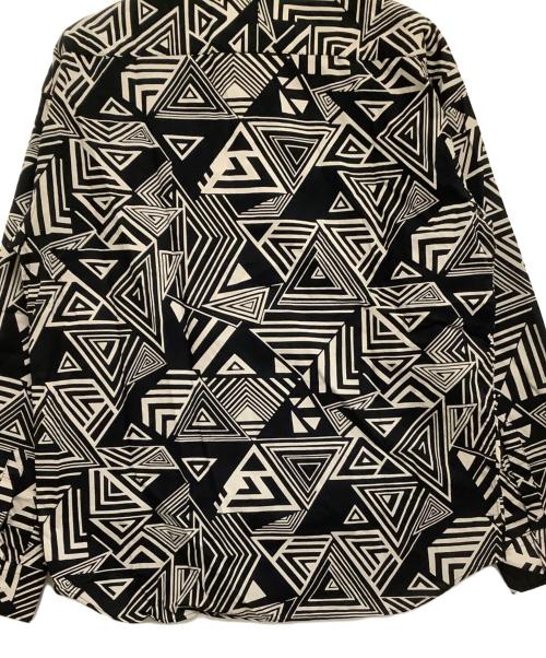 MASSES（マシス）MASSES (マシス) シャツ 	GEOMETRIC SHIRTS ブラック×ホワイト サイズ:Mの古着・服飾アイテム
