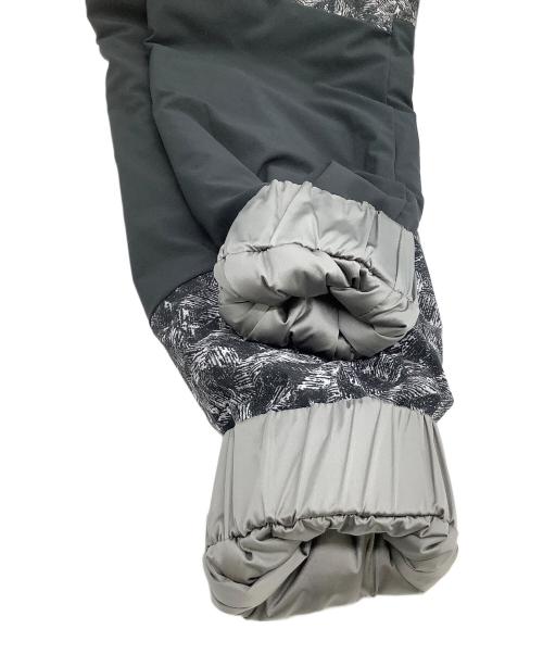 MUNSING WEAR（マンシングウェア）MUNSING WEAR (マンシングウェア) リバーシブル中綿ジャケット ブラック×グレー サイズ:Lの古着・服飾アイテム