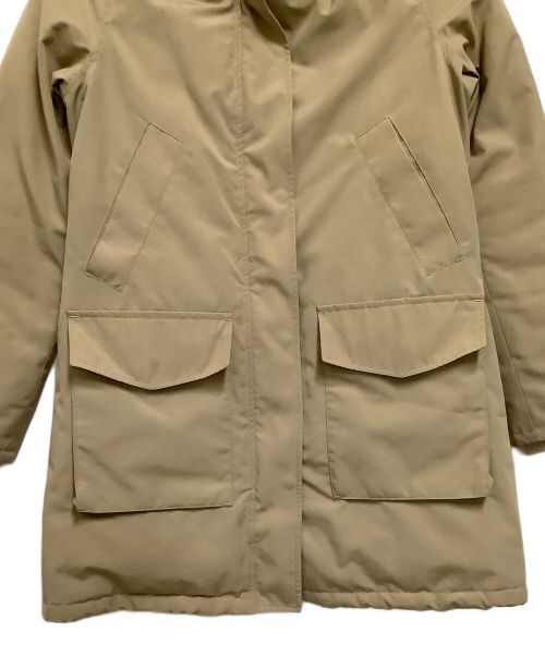 green label relaxing（グリーンレーベルリラクシング）green label relaxing (グリーンレーベルリラクシング) ダウンコート ハッスイ マウンテンダウン コート LONG ベージュ サイズ:38の古着・服飾アイテム