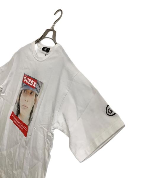GB by BABA（ジービ バイ ババ）GB by BABA (ジービ バイ ババ) プリントTシャツ　GB S/S Tee QUEEN　小泉今日子コラボ ホワイト サイズ:M 未使用品の古着・服飾アイテム