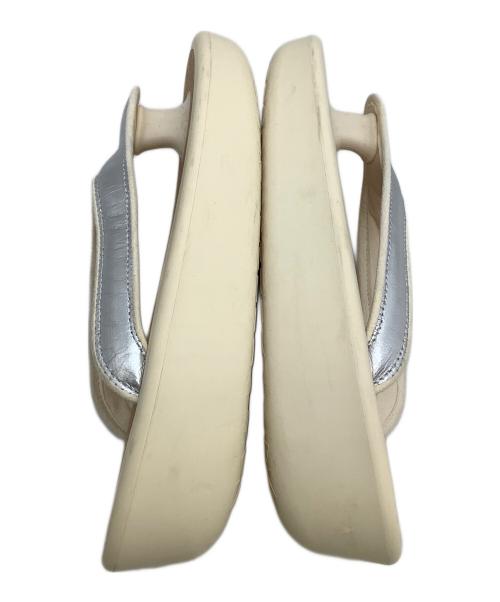 JOJO（ジョジョ）JOJO (ジョジョ) 厚底サンダル アイボリー サイズ:表記なしの古着・服飾アイテム