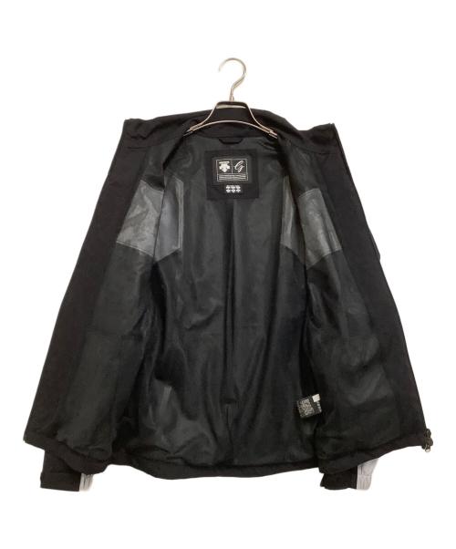 DESCENTE GOLF（デサントゴルフ）DESCENTE GOLF (デサントゴルフ) レインジャケット ブラック×ホワイト サイズ:Mの古着・服飾アイテム