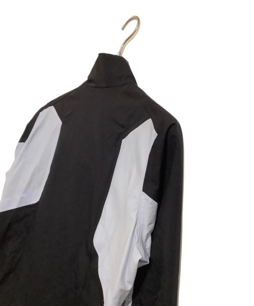 DESCENTE GOLF（デサントゴルフ）DESCENTE GOLF (デサントゴルフ) レインジャケット ブラック×ホワイト サイズ:Mの古着・服飾アイテム