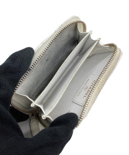 CHANEL（シャネル）CHANEL (シャネル) コインケース ホワイトの古着・服飾アイテム