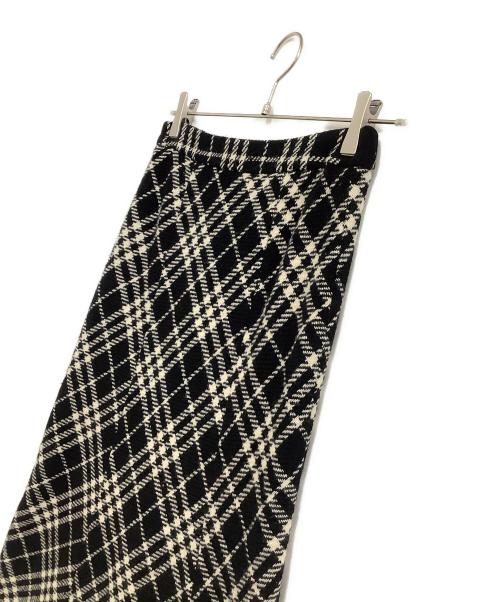 BURBERRY LONDON（バーバリーロンドン）BURBERRY LONDON (バーバリーロンドン) スカート ブラック×ホワイト サイズ:36の古着・服飾アイテム