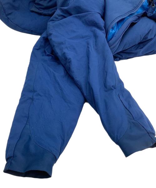 ARC'TERYX（アークテリクス）ARC'TERYX (アークテリクス) 中綿ジャケット 	atom ar hoody ブルー サイズ:Mの古着・服飾アイテム