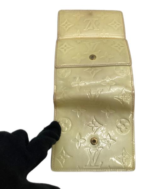 LOUIS VUITTON（ルイ ヴィトン）LOUIS VUITTON (ルイ ヴィトン) 3つ折り財布　ヴェルニ　ポルトモネ・ビエ・カルトクレディ イエローの古着・服飾アイテム