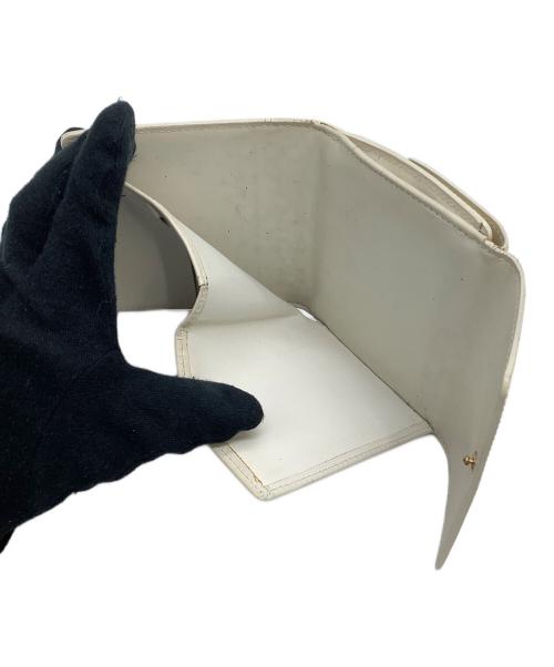 LOUIS VUITTON（ルイ ヴィトン）LOUIS VUITTON (ルイ ヴィトン) 3つ折り財布　ヴェルニ　ポルトモネ・ビエ・カルトクレディ イエローの古着・服飾アイテム