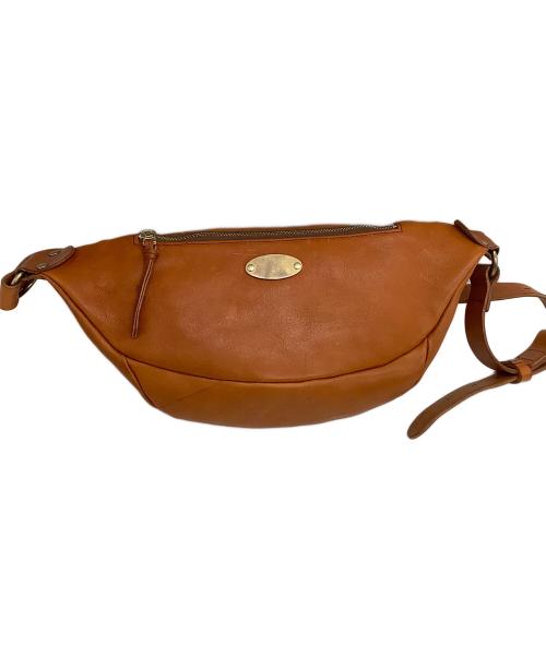 SLOW（スロウ）SLOW (スロウ) ボディーバッグ キャメルの古着・服飾アイテム