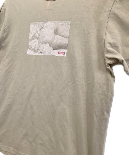 SUPREME（シュプリーム）SUPREME (シュプリーム) Tシャツ 	22FW MAUDE TEE ベージュ サイズ:Mの古着・服飾アイテム