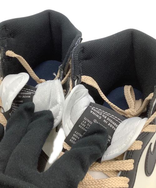 NIKE（ナイキ）NIKE (ナイキ) ハイカットスニーカー AIR JORDAN 1 RETRO HIGH OG MOCHA ホワイト×ブラック サイズ:27.5の古着・服飾アイテム