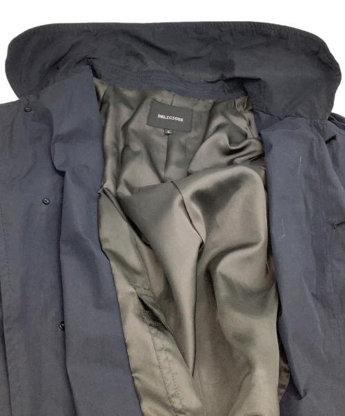 DELICIOUS（デリシャツ）DELICIOUS (デリシャツ) トラベルコート ネイビー サイズ:Lの古着・服飾アイテム