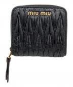 MIU MIUミュウミュウ）の古着「ラウンドファスナー財布 マテラッセ」｜ブラック