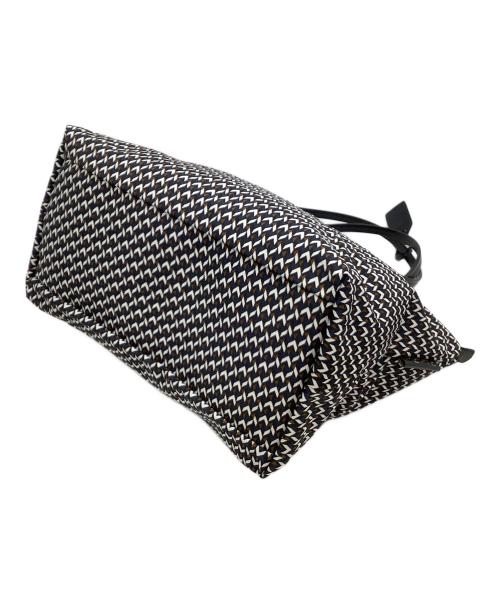 ROBERTA PIERI（ロベルタピエリ）ROBERTA PIERI (ロベルタピエリ) トートバッグ ホワイト×ブラックの古着・服飾アイテム